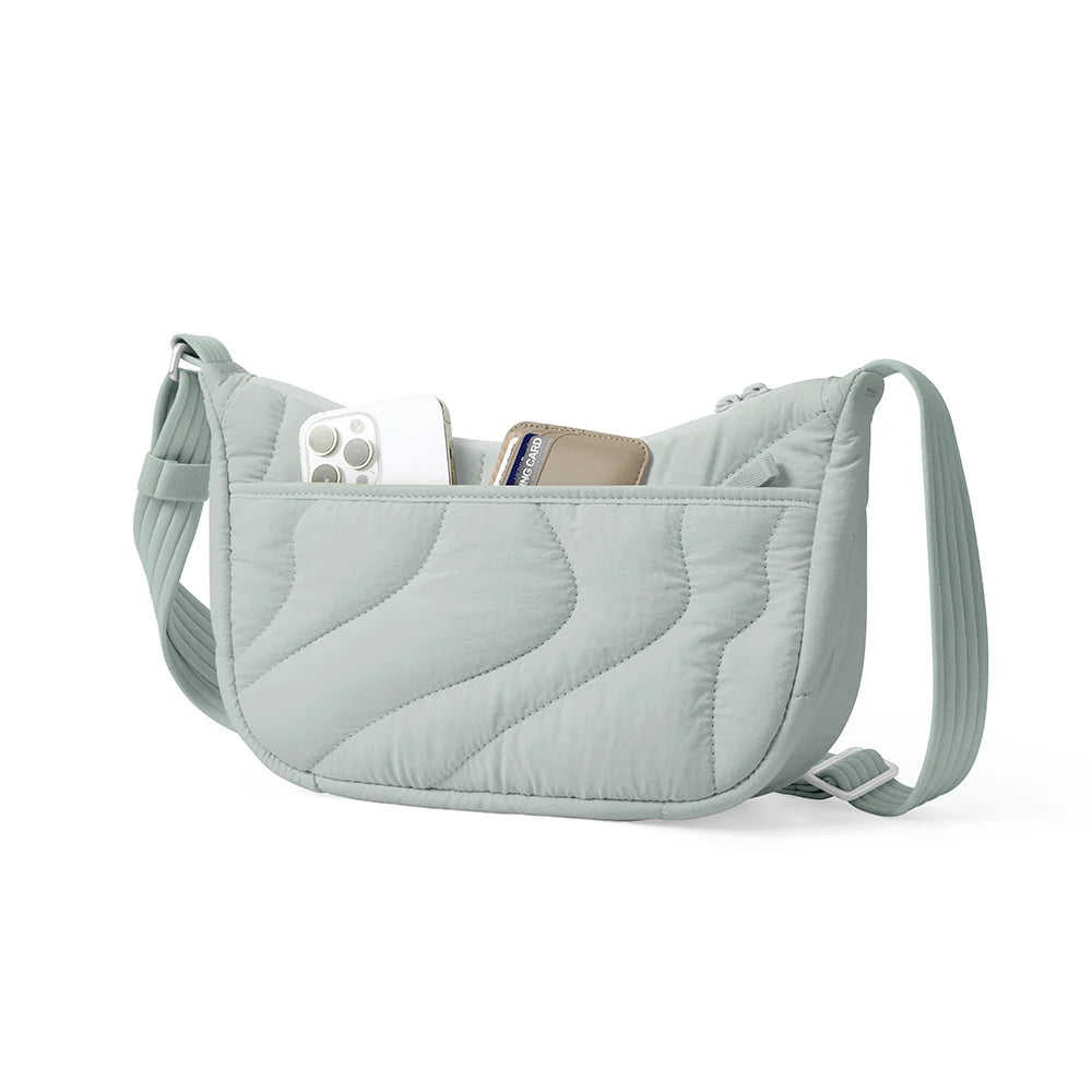 Miękka torba crossbody o lekkiej konstrukcji do codziennego noszenia