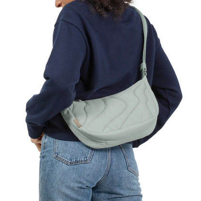 Miękka torba crossbody o lekkiej konstrukcji do codziennego noszenia